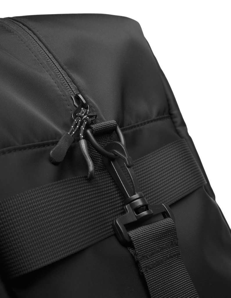 1000657_100-Black_1640.png