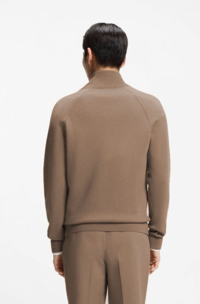 HUGO & BOSS - Nýtt - 2025-11-25T235228.190.jpg