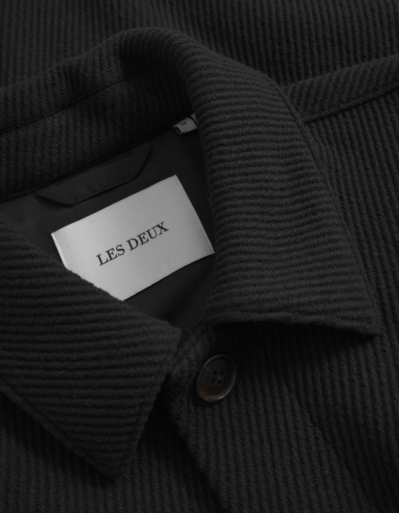 1000837_100-Black_1671.png